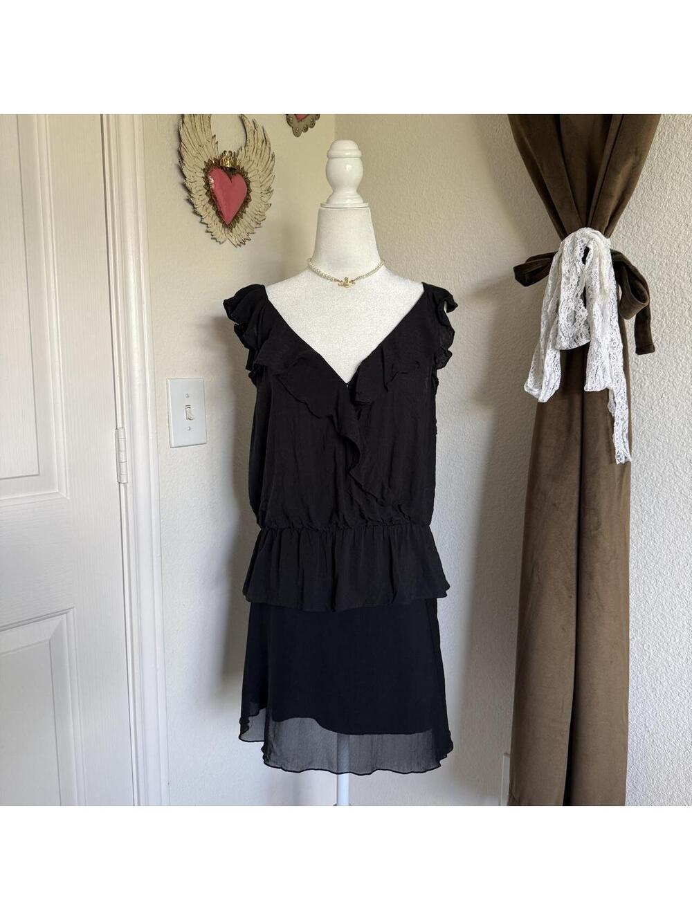 PAIGE Black Ruffle V Neck Peplum Sleeveless Blouse Women's Large Flawed
